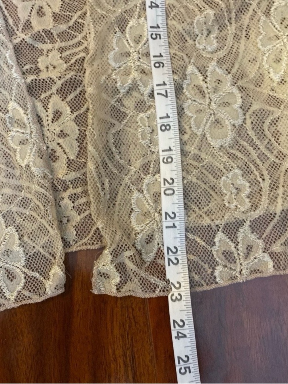 Blu Pepper Sheer Floral Lace Kimono Cardigan oversized in Beige - Picture 8 of 8